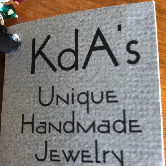 ⭐️PRICE DROP⭐️SWAROVSKI CRYSTAL BRACELET - Picture 8 of 8